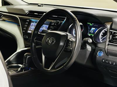 2017 Toyota Camry - Thumbnail