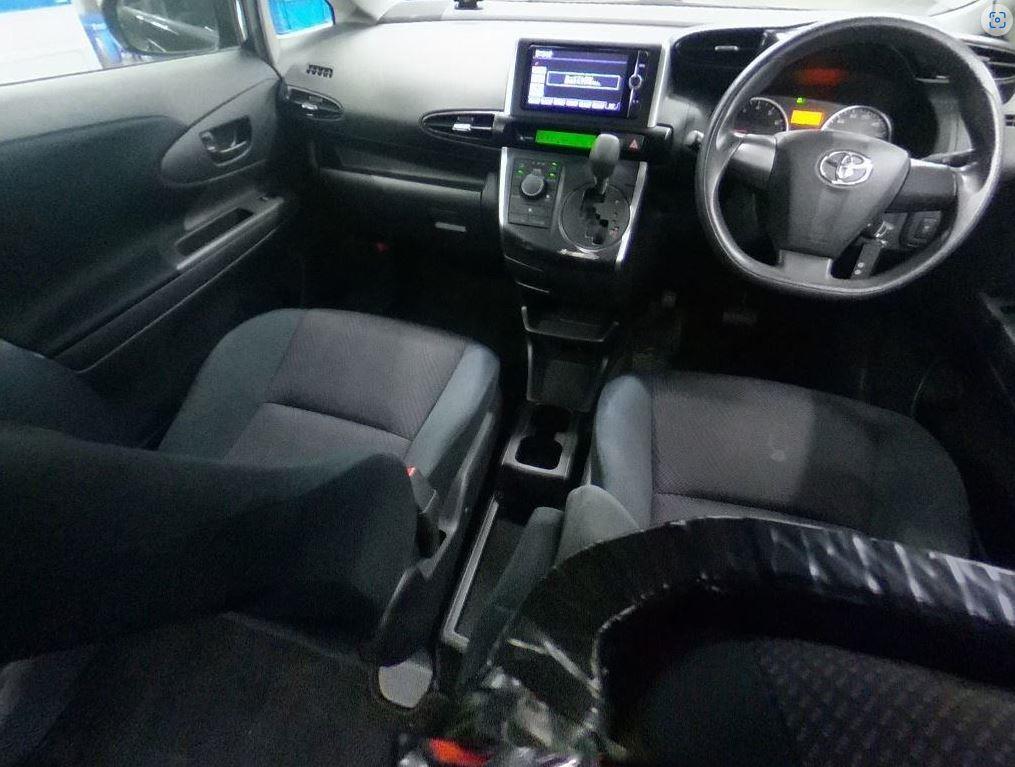 2013 Toyota Wish