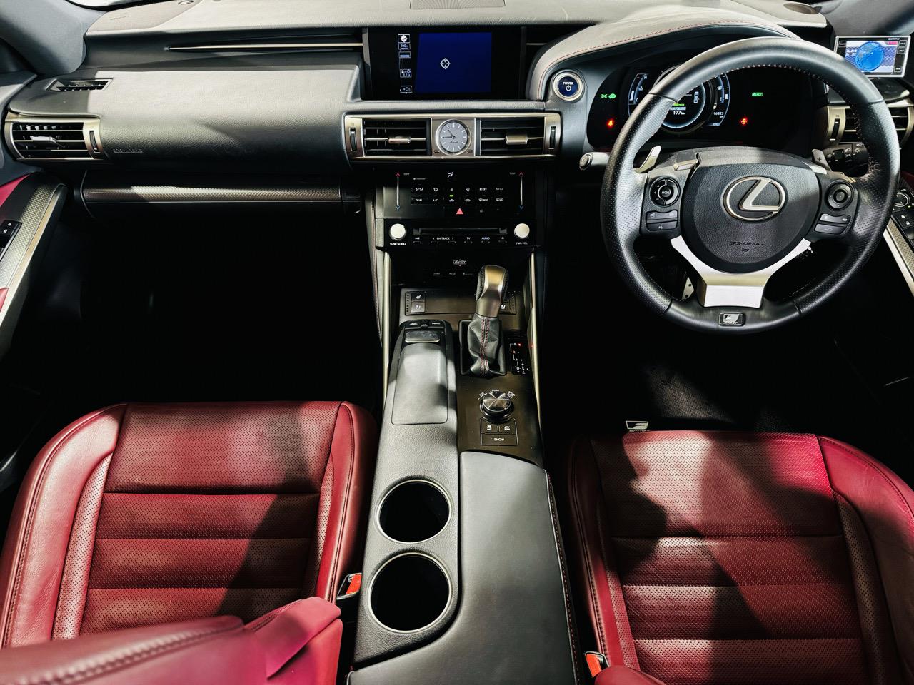 2013 Lexus IS 300h