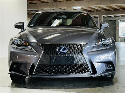 2013 Lexus IS 300h - Thumbnail