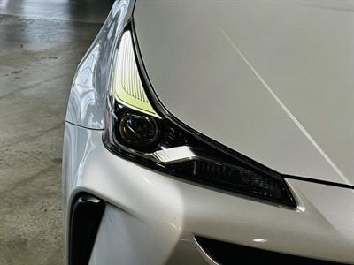 2019 Toyota Prius - Thumbnail