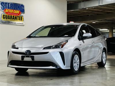 2019 Toyota Prius - Thumbnail