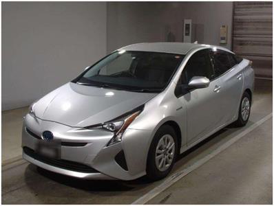 2017 Toyota Prius - Thumbnail