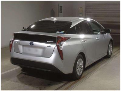 2017 Toyota Prius - Thumbnail