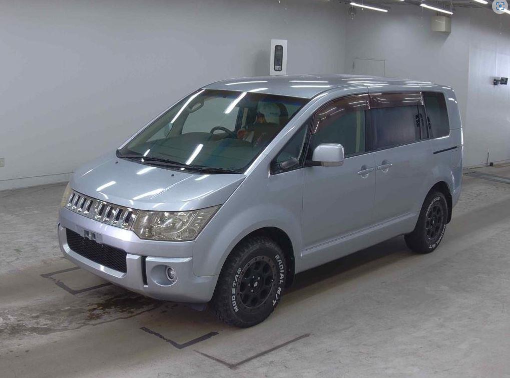 2012 Mitsubishi Delica