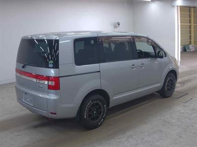 2012 Mitsubishi Delica - Thumbnail