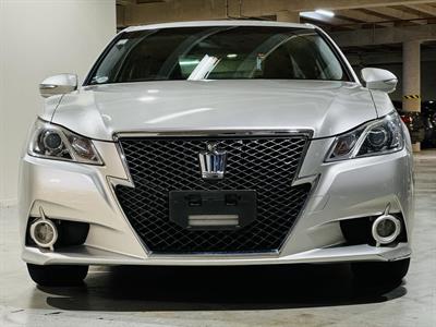 2013 Toyota Crown - Thumbnail