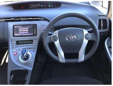 2012 Toyota Prius - Thumbnail