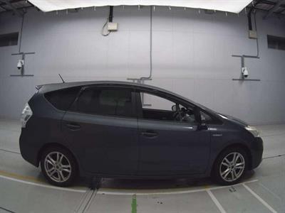 2012 Toyota Prius - Thumbnail