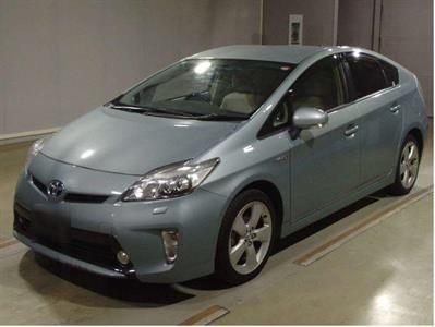 2012 Toyota Prius - Thumbnail