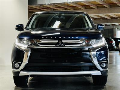 2015 Mitsubishi Outlander - Thumbnail