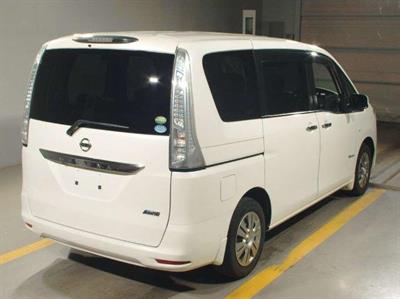 2013 Nissan Serena - Thumbnail