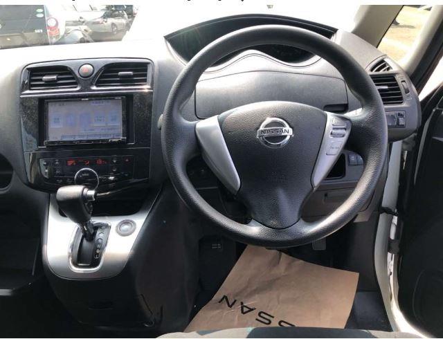 2013 Nissan Serena