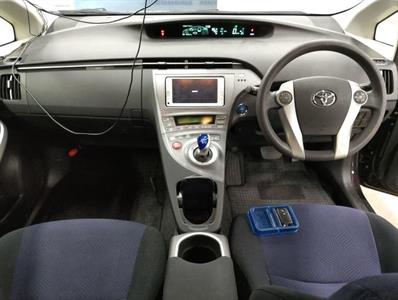 2012 Toyota Prius - Thumbnail