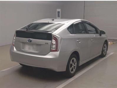 2015 Toyota Prius - Thumbnail