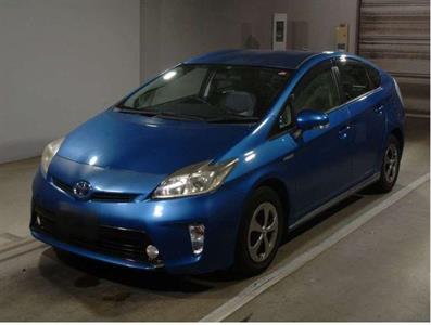 2013 Toyota Prius - Thumbnail