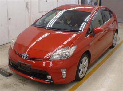 2014 Toyota Prius - Thumbnail