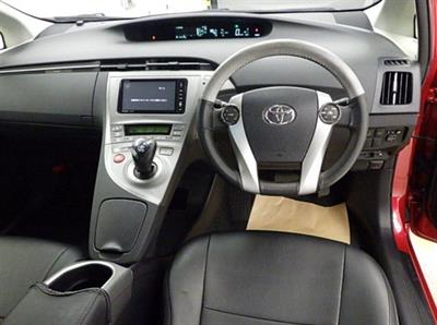 2014 Toyota Prius - Thumbnail