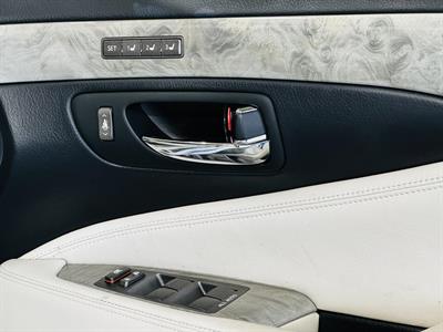 2011 Lexus LS 600 - Thumbnail