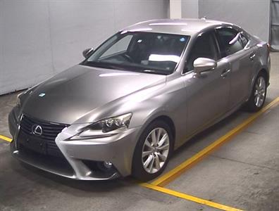 2013 Lexus IS 300h - Thumbnail