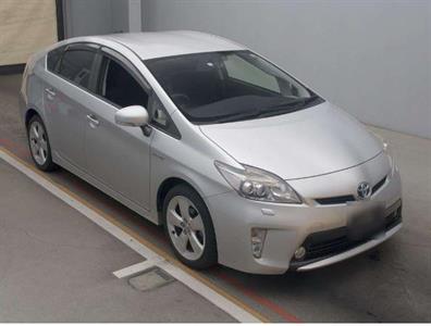 2013 Toyota Prius - Thumbnail