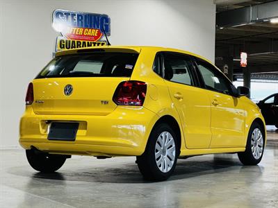 2011 Volkswagen Polo - Thumbnail