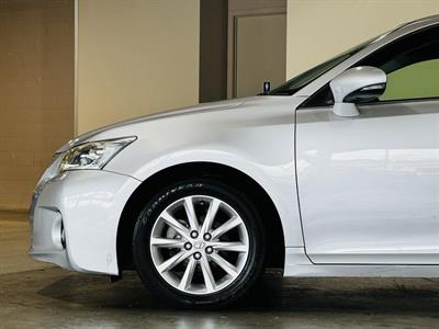 2012 Lexus CT 200h - Thumbnail