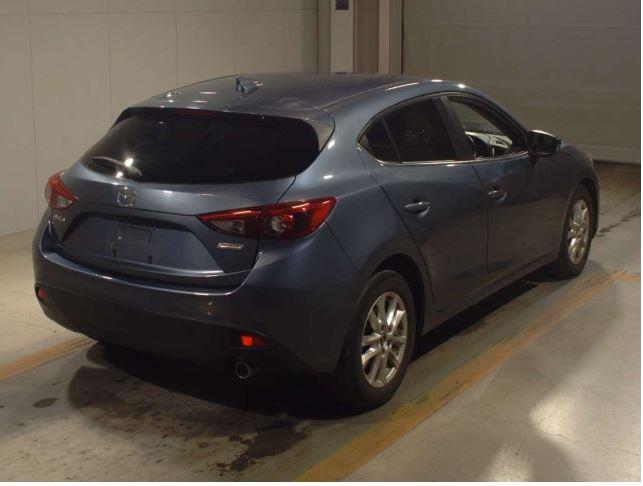 2015 Mazda Axela