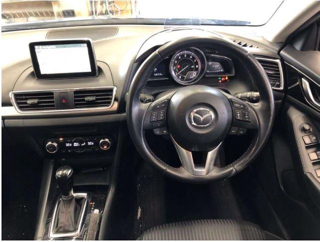 2015 Mazda Axela