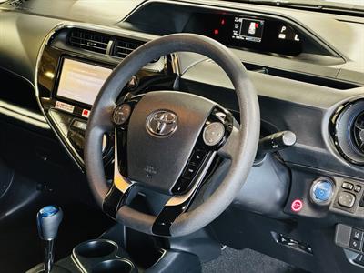 2018 Toyota Aqua - Thumbnail
