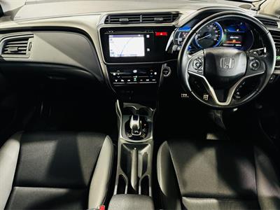 2014 Honda Grace - Thumbnail