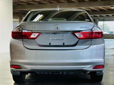 2014 Honda Grace - Thumbnail