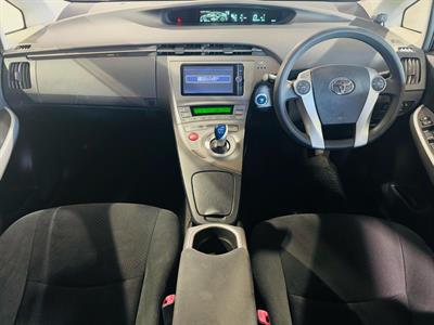 2012 Toyota Prius - Thumbnail