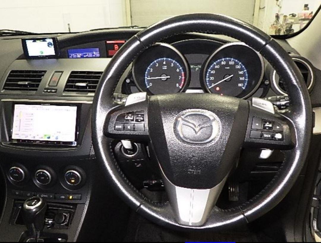 2012 Mazda Axela