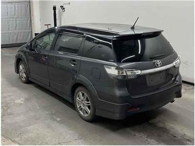 2014 Toyota Wish - Thumbnail