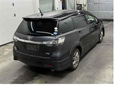 2014 Toyota Wish - Thumbnail