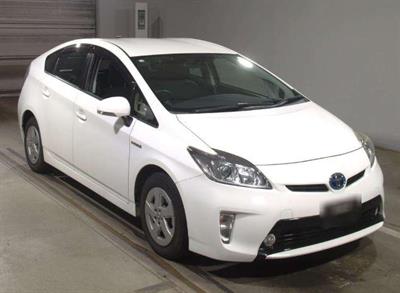 2014 Toyota Prius - Thumbnail