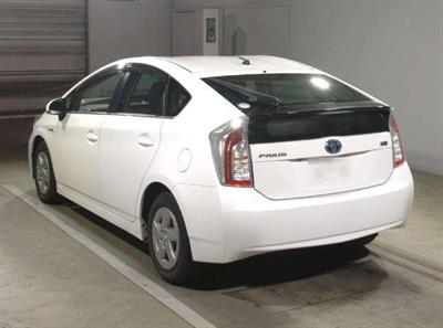 2014 Toyota Prius - Thumbnail