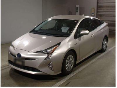 2017 Toyota Prius - Thumbnail