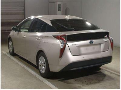 2017 Toyota Prius - Thumbnail