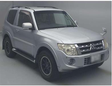 2014 Mitsubishi Pajero - Thumbnail