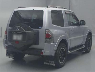 2014 Mitsubishi Pajero - Thumbnail