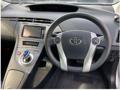 2012 Toyota Prius - Thumbnail