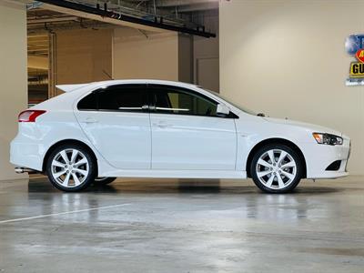 2012 Mitsubishi Galant - Thumbnail