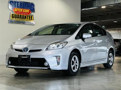 2012 Toyota Prius - Thumbnail