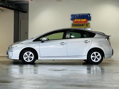 2012 Toyota Prius - Thumbnail