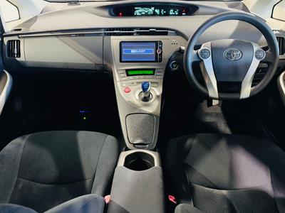 2013 Toyota Prius - Thumbnail