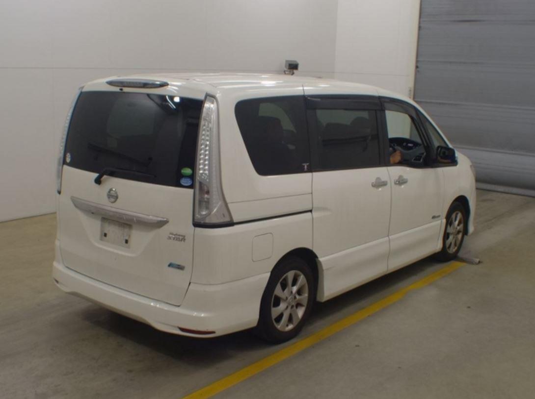 2013 Nissan Serena