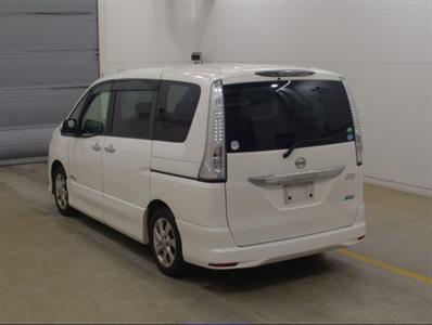 2013 Nissan Serena - Thumbnail