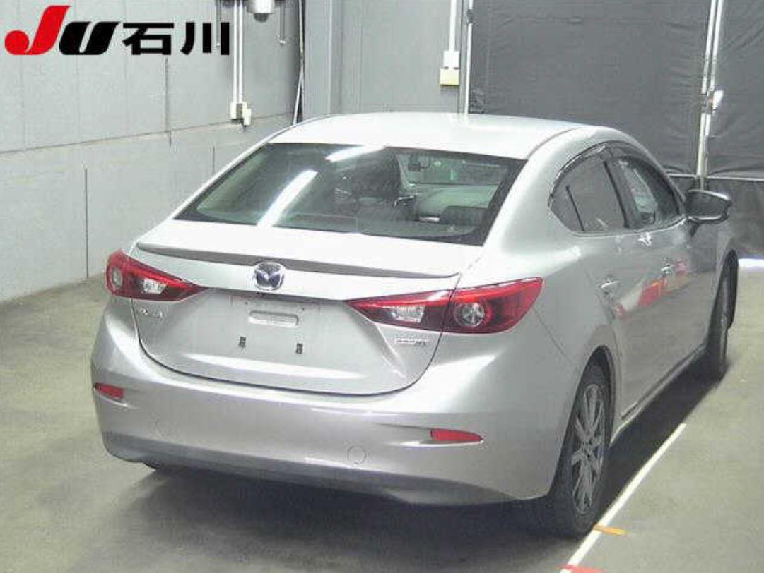 2013 Mazda Axela